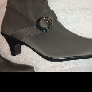 WOMEN'S SIZE 12M "BELLINI" GRAY W/BUCKLE BOOTS